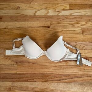 SKIMS Beige Convertible T Shirt Bra Size 32DD NEW WITH TAGS
